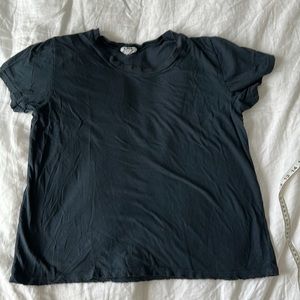 LNA Black distressed Tee sz L